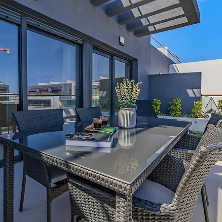 Lagoons Skyline Sport & Apartment *