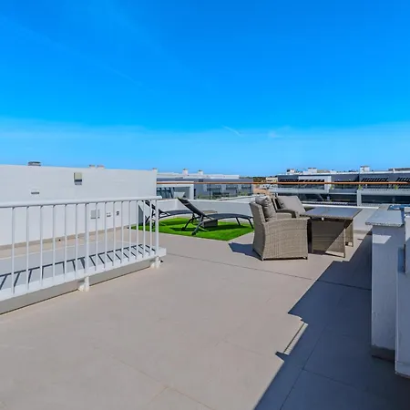 Lagoons Skyline Sport & Apartment *