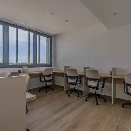 Apartment Lagoons Skyline Sport & *